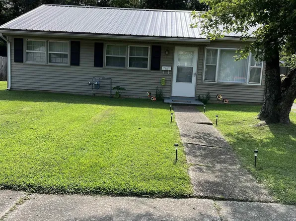 3232 Spring St, Paducah, KY 42001