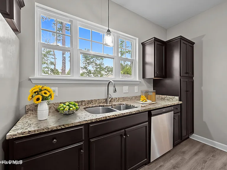 413 Wind Sail Ct — Photo 11