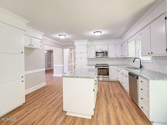 5th image of 2713 Brookhaven Drive