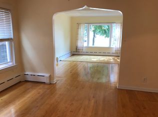 118 Circle Ave APT 1, Forest Park, IL 60130