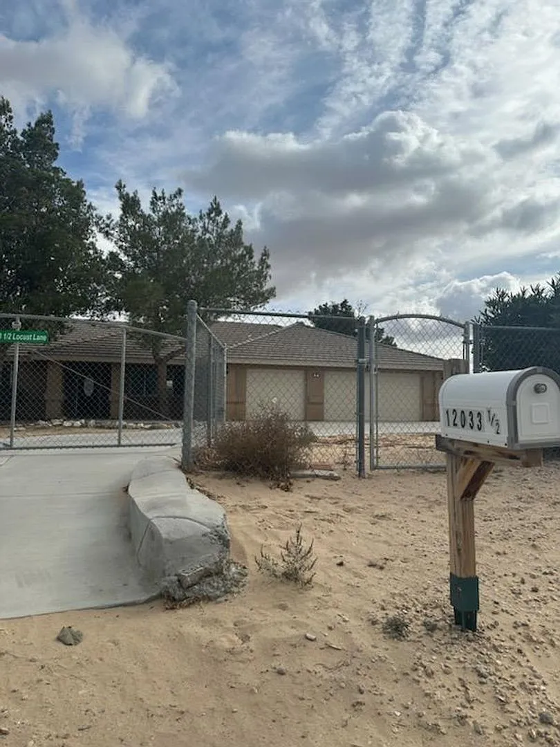 Apple Valley Home — Photo 2