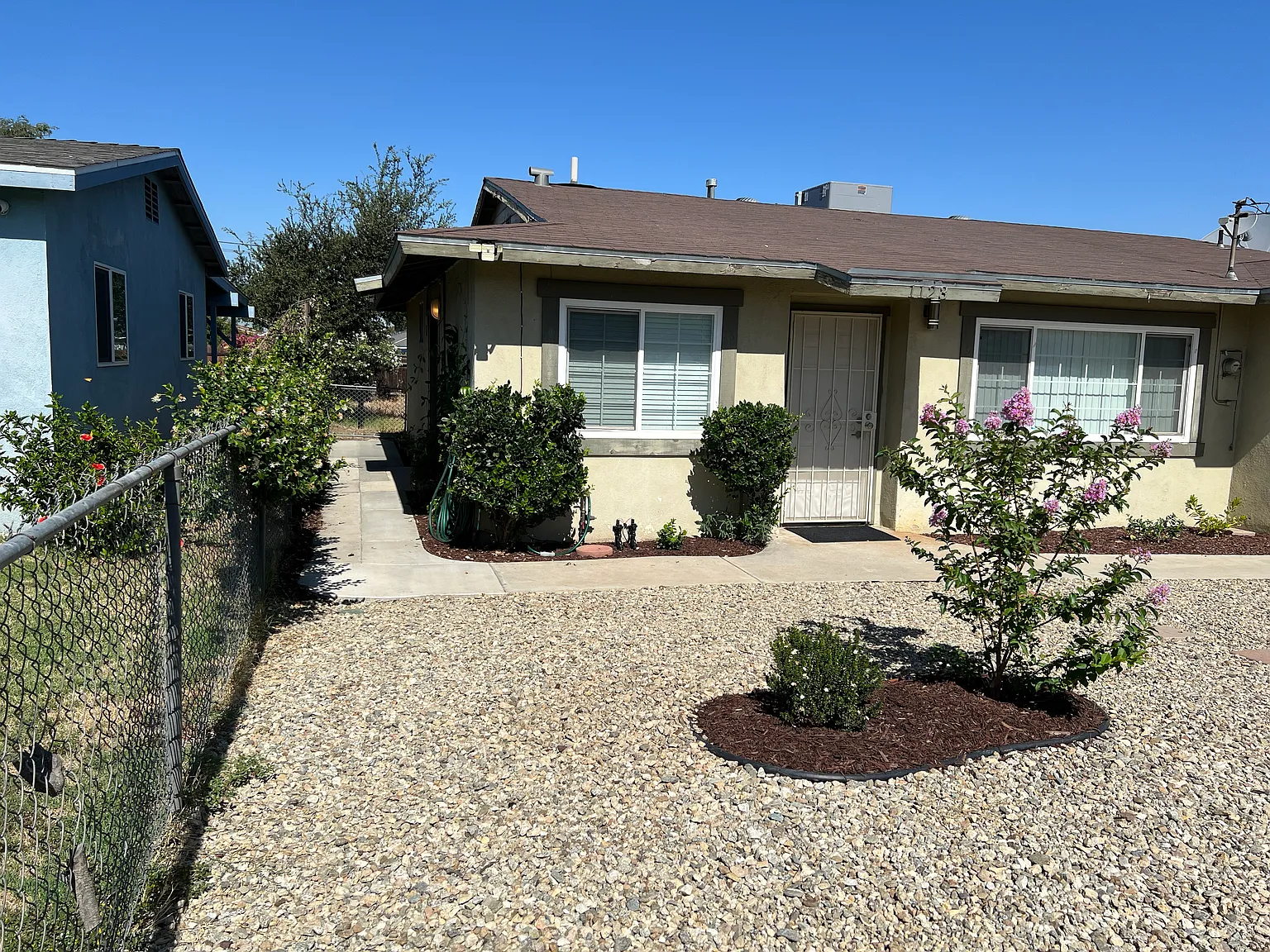 3 bed, 1150 sqft, $2,850 — Photo 2