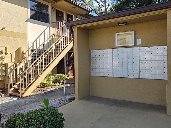 3rd image of 208-10196 Sailwinds Blvd S