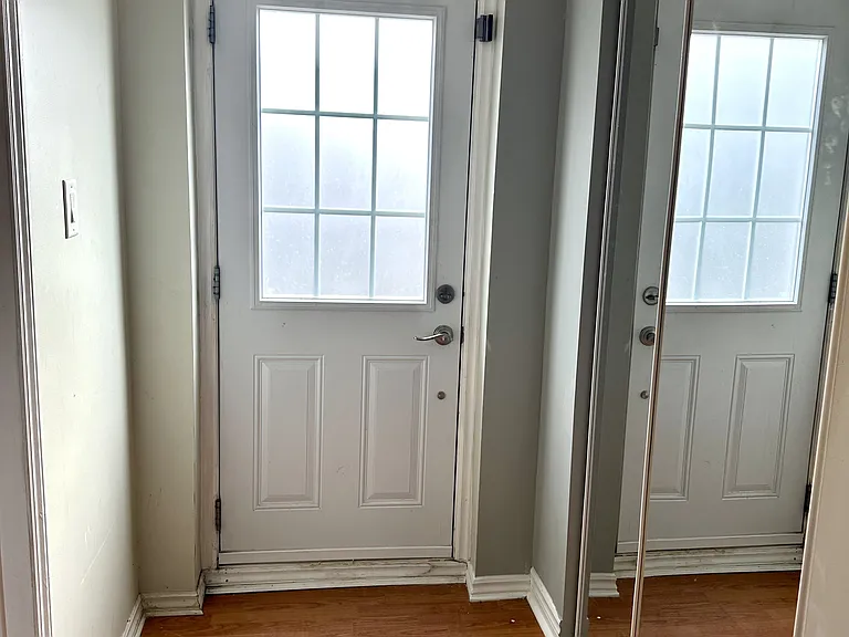 116 Rexway Dr E — Photo 15