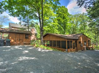 213 Wallenpaupack Dr, Greentown, PA 18426