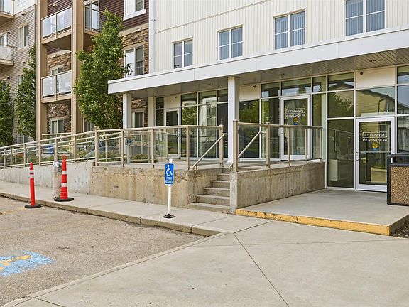 4th image of 812 Welsh Dr SW #117