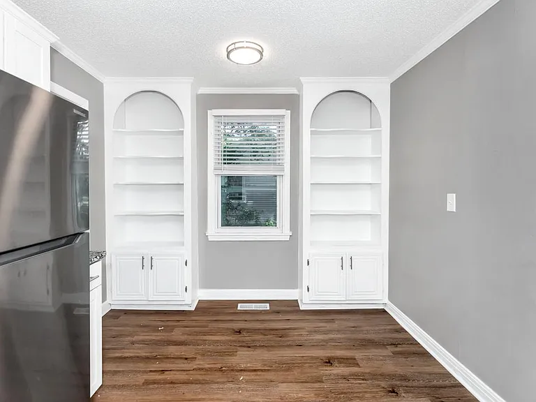 914 Linwood Dr NW — Photo 13