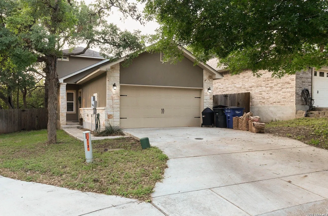 4 bed, 1590 sqft, $2,195 — Photo 1