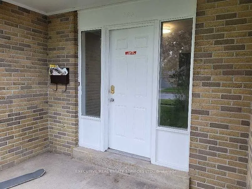 8 bed, $3,950 — Photo 4