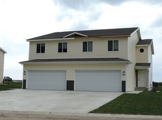 218 7th St SW, Tioga, ND 58852