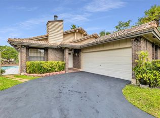 11335 N Point Dr, Cooper City, FL 33026