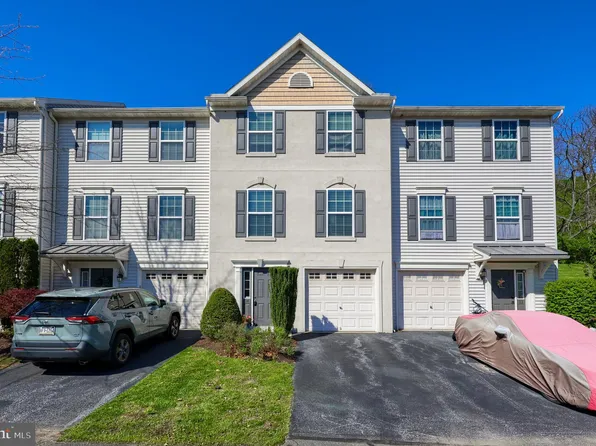 14 Chaser Ct, Shillington, PA 19607