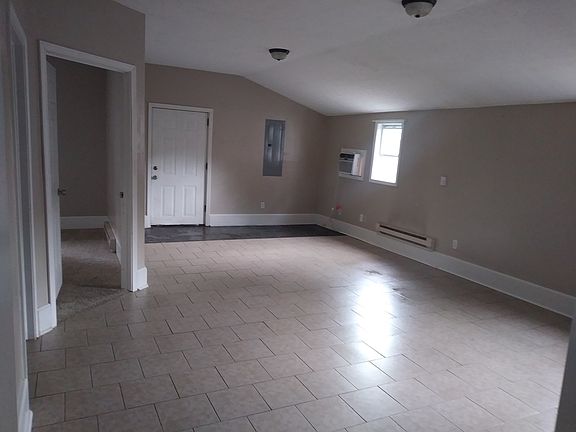 2nd image of 1124 Monument St #2