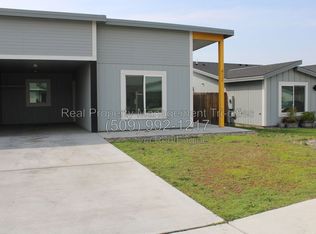 412 Whitefish Ln, Pasco, WA 99301