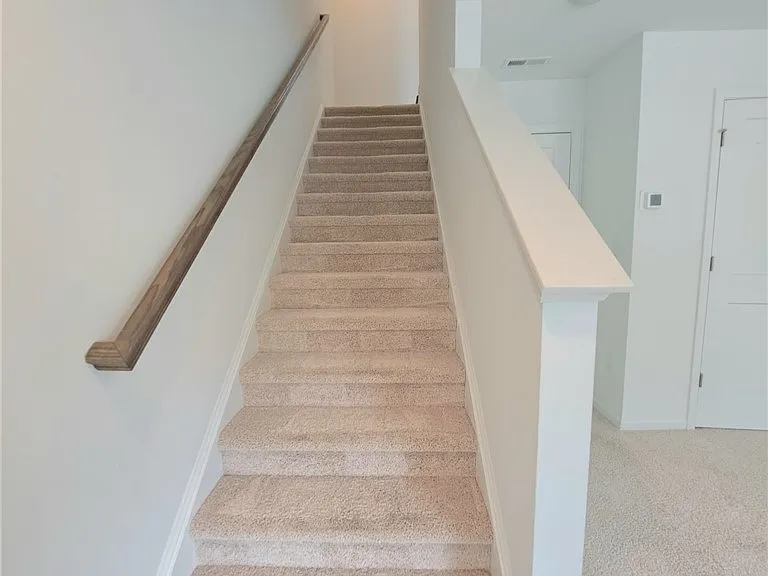 1939 Robin Hill Ln — Photo 5