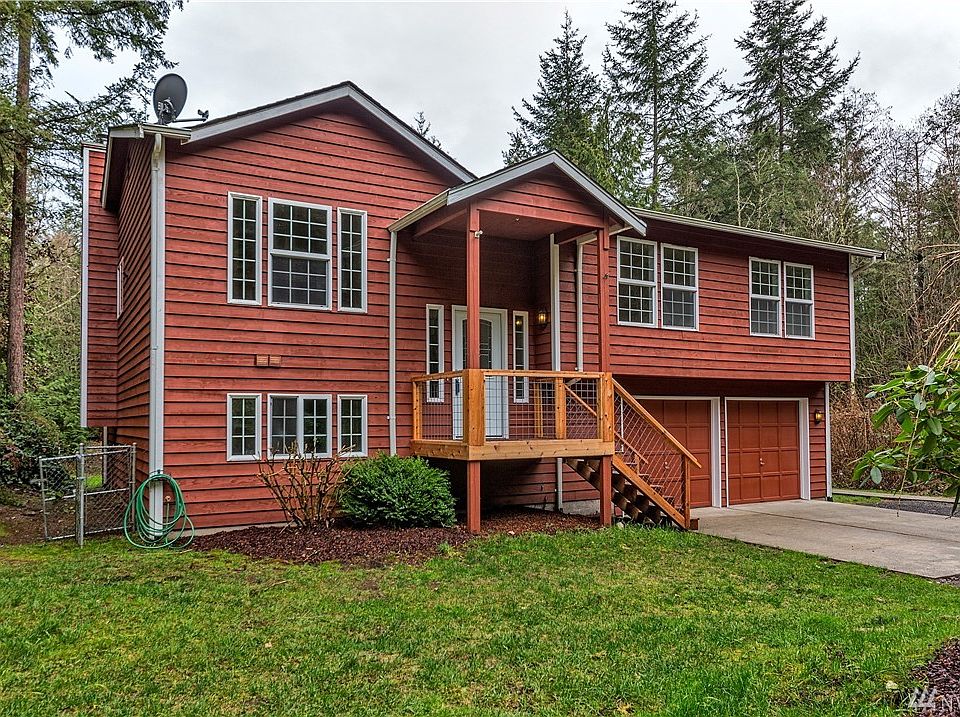 1st image of 8137 NE Husky Ln
