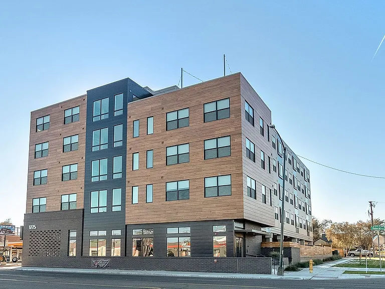 Mile High Apartments at Sloan's Lake — Photo 70