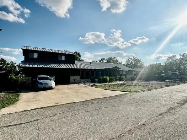 245 July St, Brackettville, TX 78832