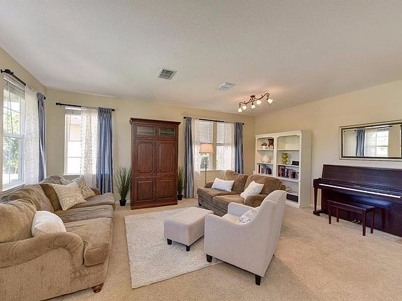 4th image of 518 Ventura Ct