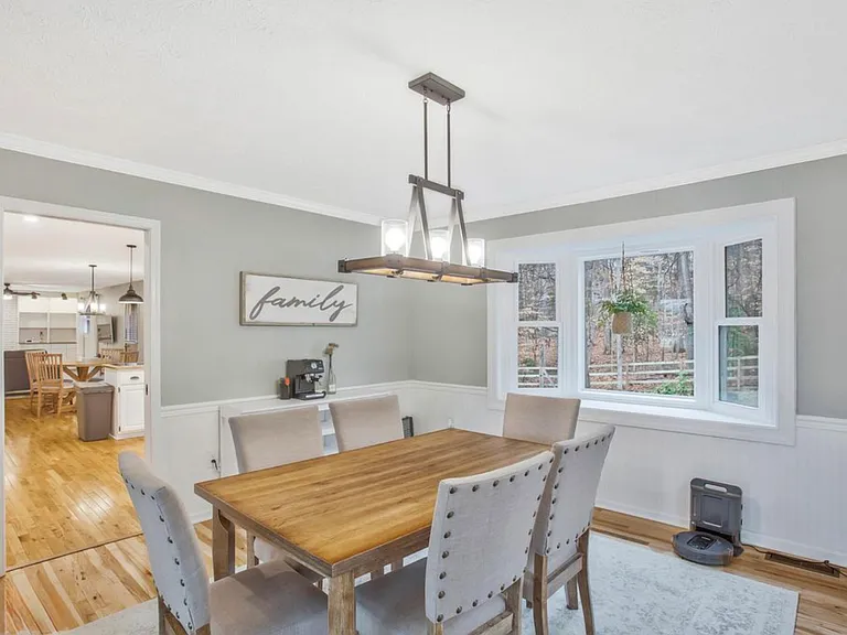 8300 Venture Dr — Photo 8