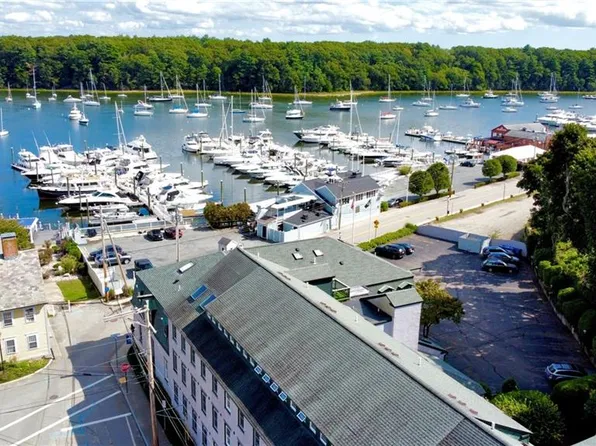 25 Water St APT 305, East Greenwich, RI 02818