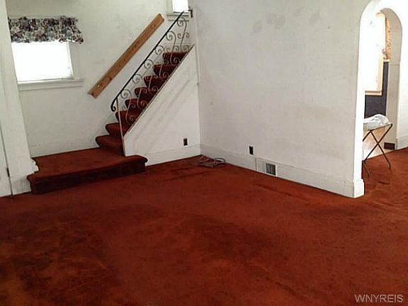 5th image of 387 Hinman Ave
