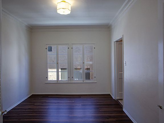 4th image of 1250 N Flores Ave