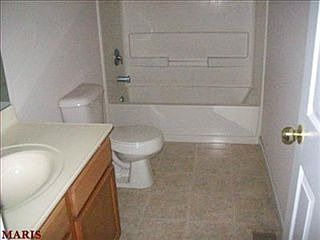 4th image of 2708 Emerald Creek Ct