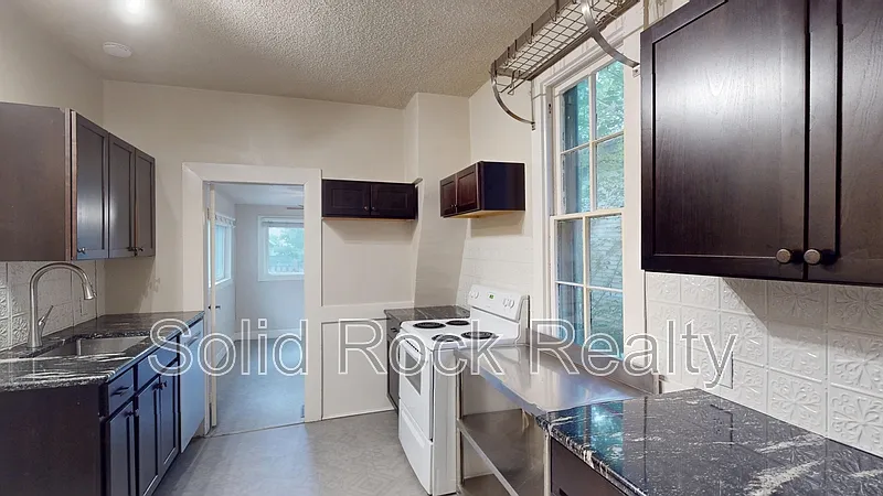 2 bed, 1.0 bath, 1000 sqft, $1,250 — Photo 4