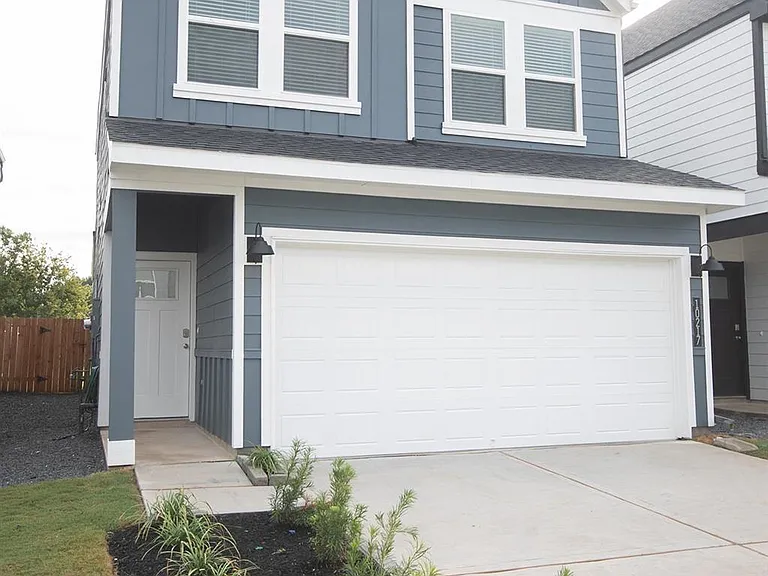 10217 Berkeley Springs Trl — Photo 1