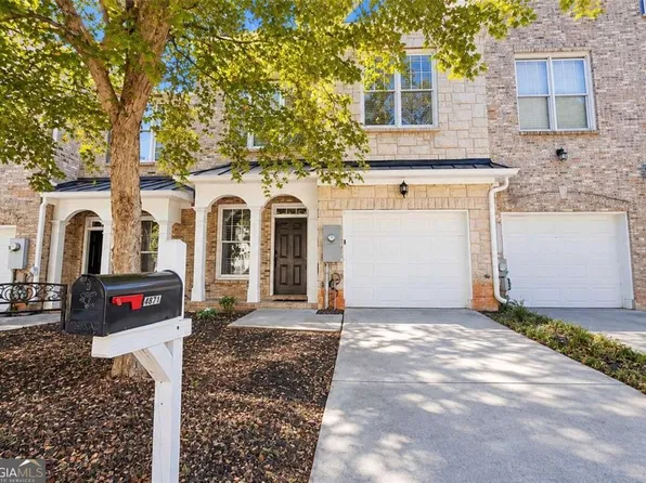 4871 Pinnacle Dr, Stone Mountain, GA 30088