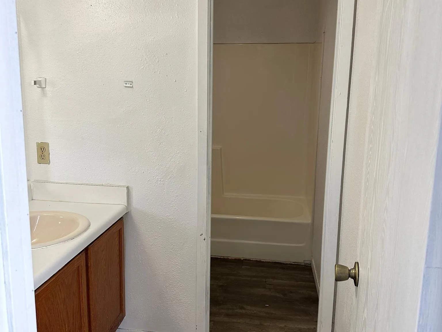 320 S Center St — Photo 1