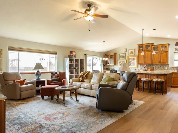 5426 Lonesome Dove Ln, Lolo, MT 59847