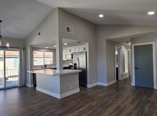 1093 Grape St, San Marcos, CA 92069