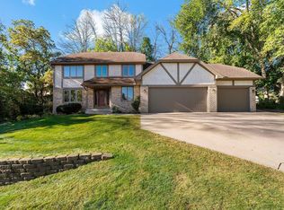 3735 Rosewood Ln N, Plymouth, MN 55441
