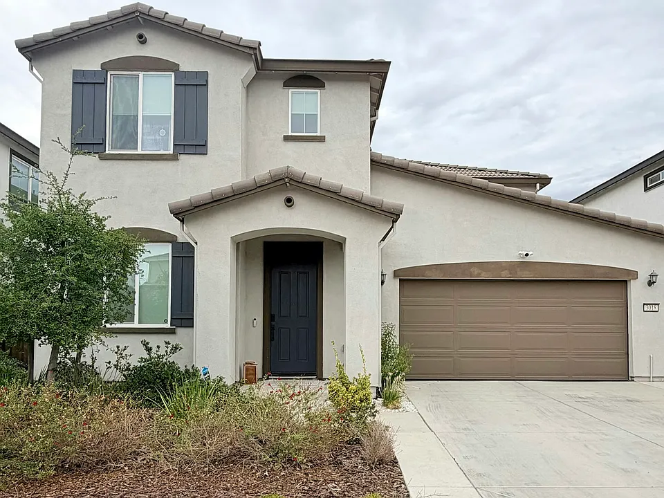 3018 Kenwood Cir