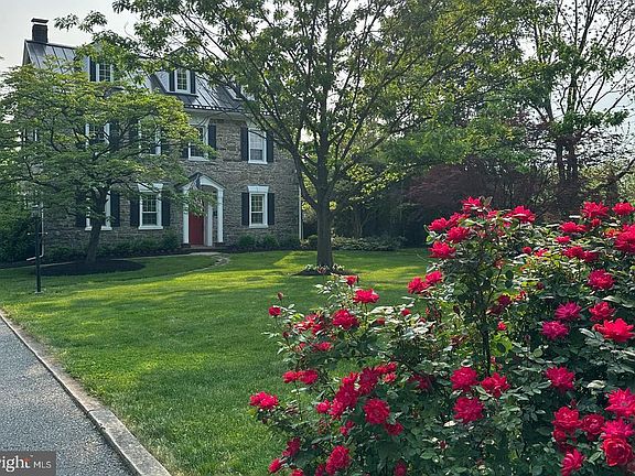 3rd image of 56 Groff Rd