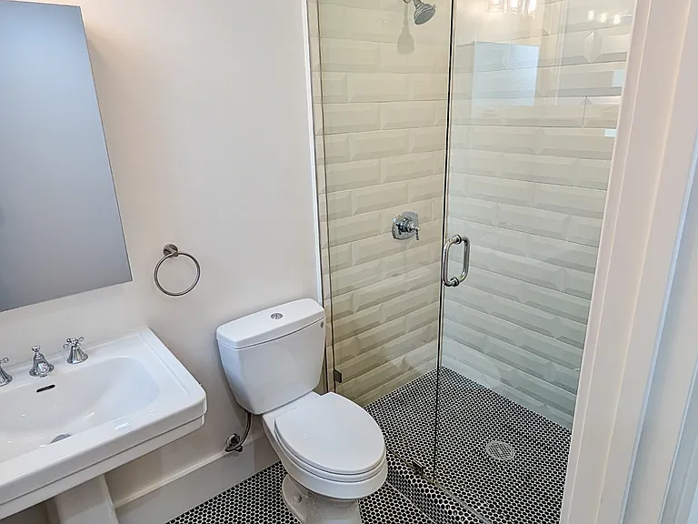 615 Minna St #B — Photo 6
