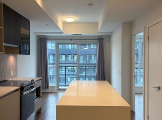 405 Dundas St W #814, Oakville, ON