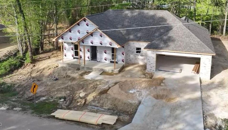 1st image of 190 Lake Harbor Rd