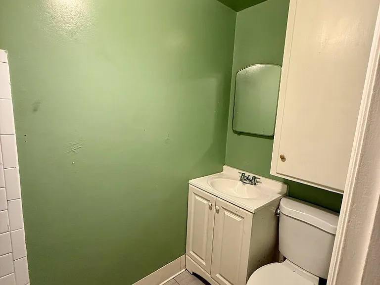 1452 N Marion St — Photo 11