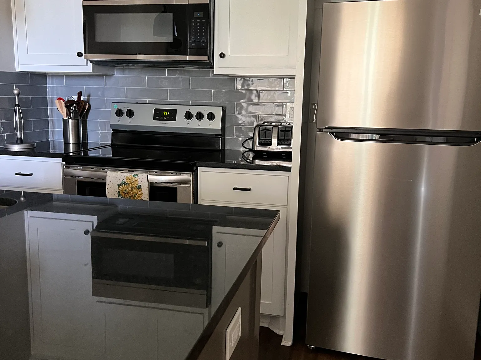 1 bed, 488 sqft, $1,300 — Photo 4