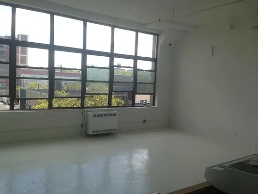 Rented by Prime Space Realty Corp | media 1