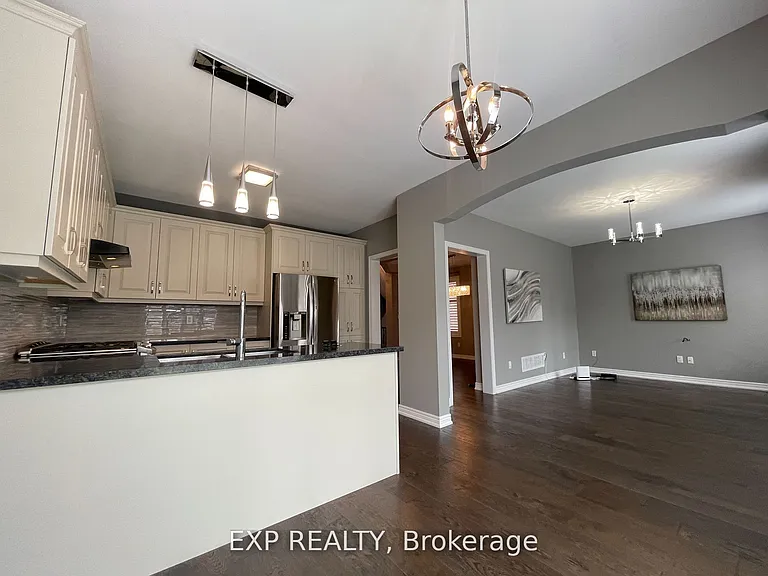 740 Clifford Perry Pl — Photo 7