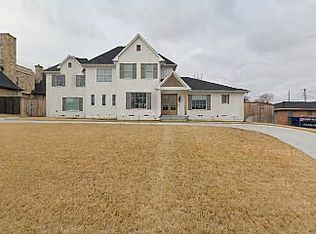 7117 Royal Ln, Dallas, TX 75230