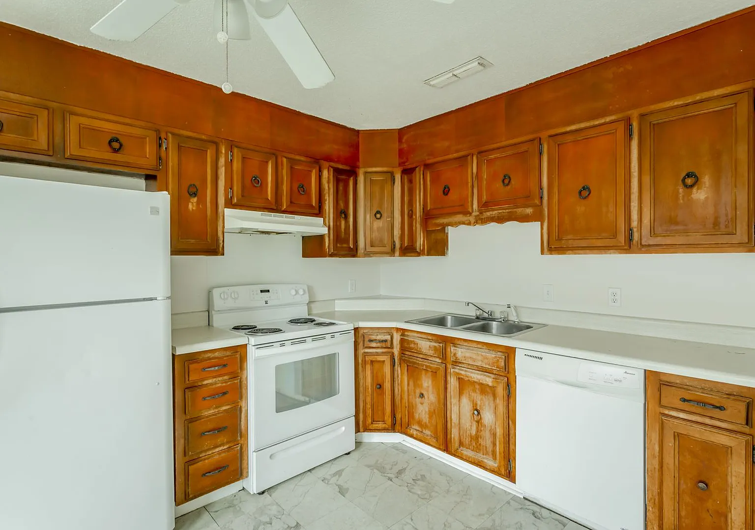 5770 Taggart Drive — Photo 1