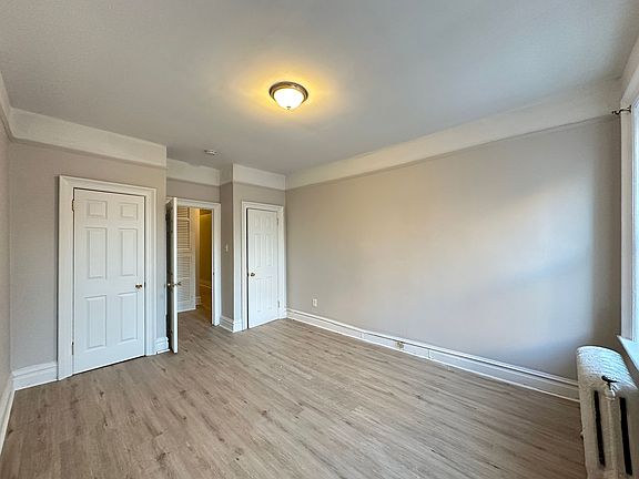 4th image of 27 Kensington Ave #25E