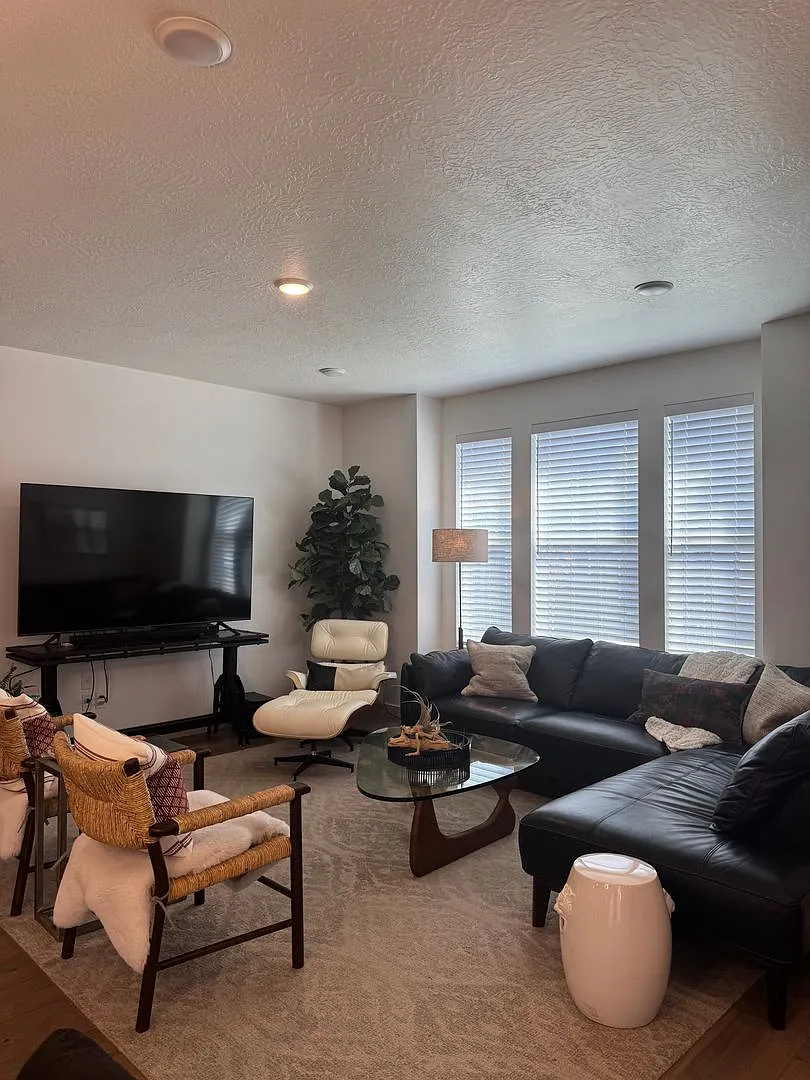 Beautiful Highland Home for rent! — Photo 2