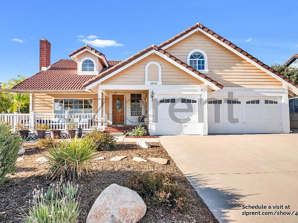 Newly Renovated house with 4-Bedroom 4-Bathroom and a bonus room