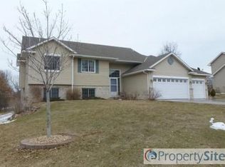 19497 Zumbro St NW, Elk River, MN 55330